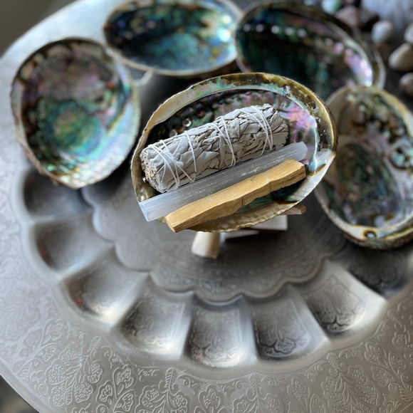 Hand Crafted Smudge Kit Natural Wood Stand - Picture 6 of 13